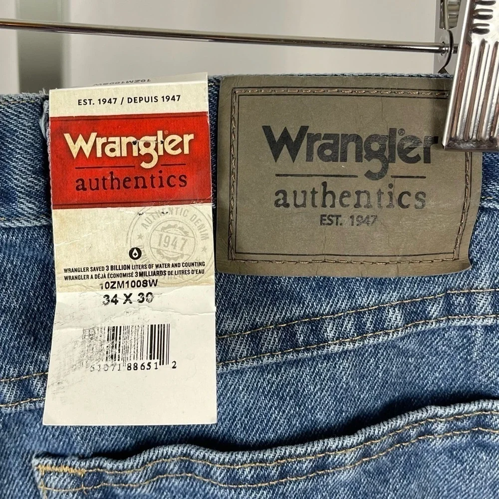 NEW Wrangler Mens 34 x 30 Regular Cotton Jeans Dark Wash Rugged Cowboy Workwear